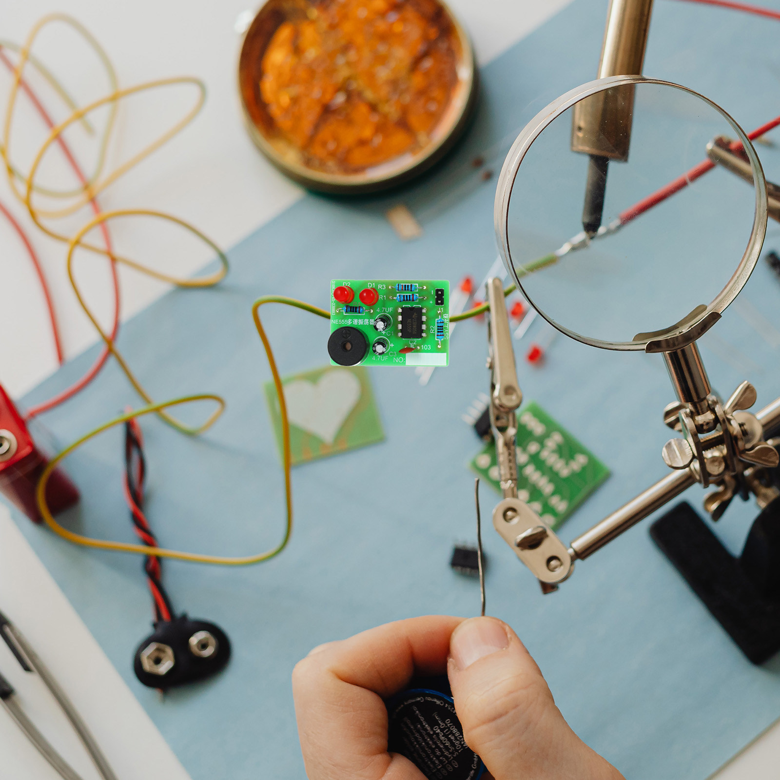 Diy Electronics Board - 5セットはんだ付けトレーニングキット溶接練習ボード回路基板点滅発振器初心者DIY電子学習プロジェクト